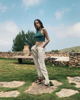 Xenia Tchoumitcheva feet photo thumbnail