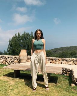 Xenia Tchoumitcheva feet photo thumbnail