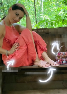 Claudia Lizaldi feet photo thumbnail