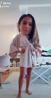 Anitta feet photo thumbnail