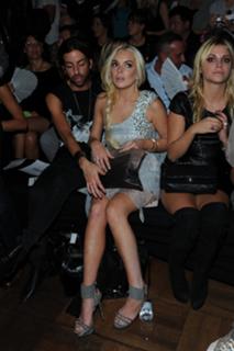 Lindsay Lohan feet photo thumbnail