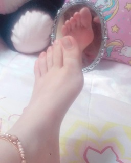 Isa Pes feet photo thumbnail