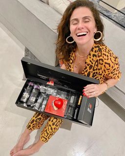Giovanna Antonelli feet photo thumbnail