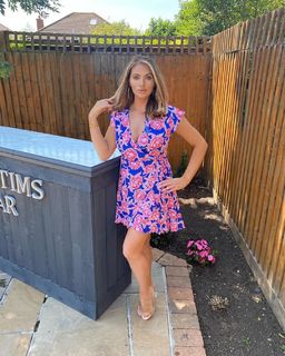 Amy Childs feet photo thumbnail