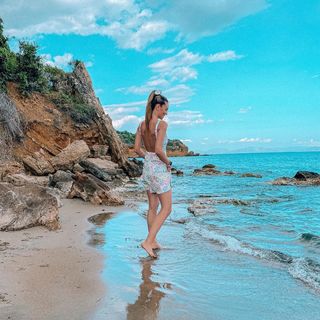 Athina Oikonomakou feet photo thumbnail