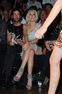 Lindsay Lohan feet photo thumbnail