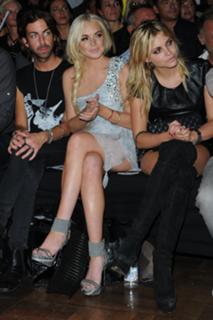 Lindsay Lohan feet photo thumbnail