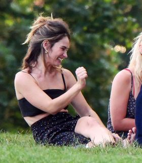 Lily James feet photo thumbnail