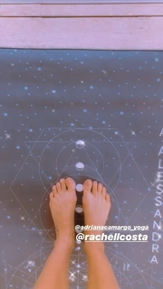 Flávia Alessandra feet photo thumbnail