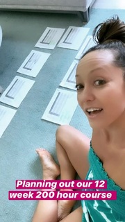 Kino MacGregor feet photo thumbnail
