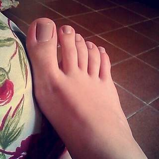 Isa Pes feet photo thumbnail