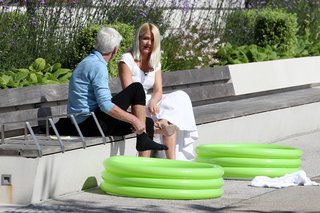 Holly Willoughby feet photo thumbnail