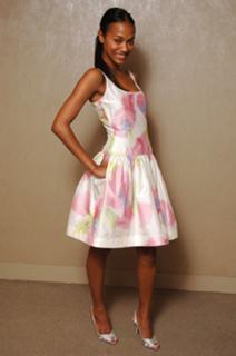 Zoe Saldana feet photo thumbnail