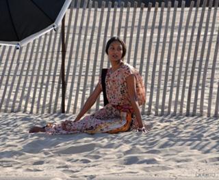 Zoe Saldana feet photo thumbnail
