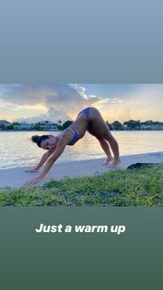 Kino MacGregor feet photo thumbnail