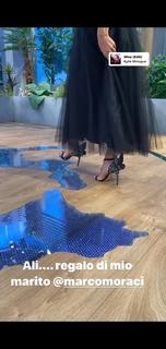 Veronica Maya feet photo thumbnail