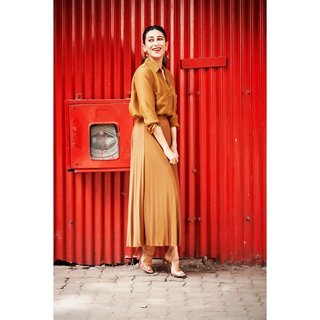 Karisma Kapoor feet photo thumbnail