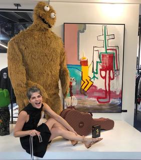Selma Blair feet photo thumbnail