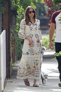 Ana de Armas feet photo thumbnail