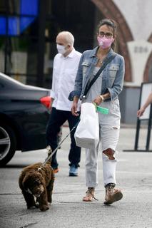 Jordana Brewster feet photo thumbnail