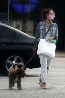Jordana Brewster feet photo thumbnail