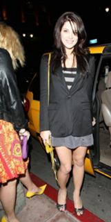 Ashley Greene feet photo thumbnail