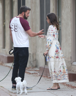Ana de Armas feet photo thumbnail