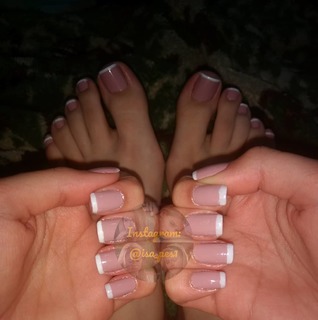 Isa Pes feet photo thumbnail