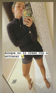 Laura González feet photo thumbnail