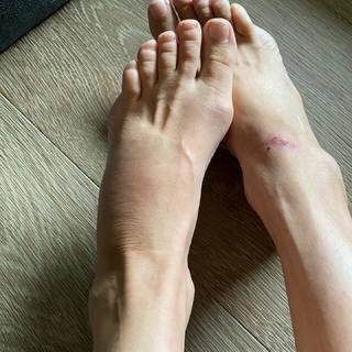 Diane Kruger feet photo thumbnail