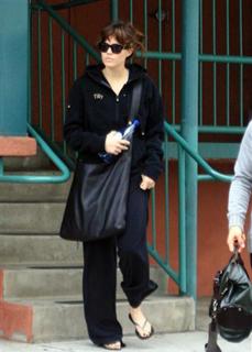 Mandy Moore feet photo thumbnail