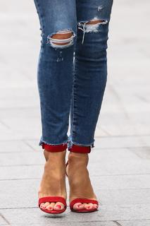 Amanda Holden feet photo thumbnail