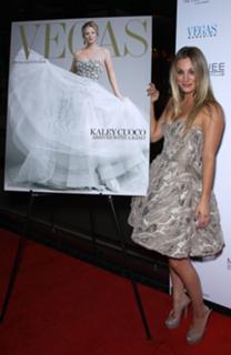 Kaley Cuoco feet photo thumbnail