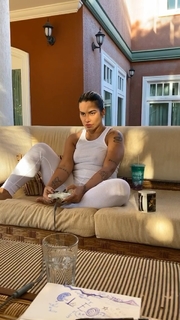 Cleo feet photo thumbnail