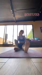 Yoseline Hoffman feet photo thumbnail