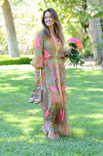 Brooke Burke feet photo thumbnail