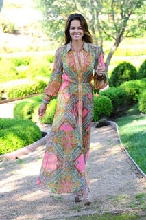 Brooke Burke feet photo thumbnail