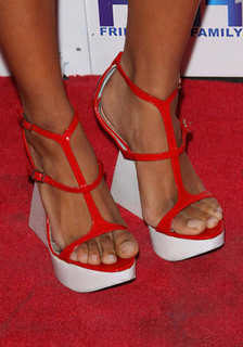 Kat Graham feet photo thumbnail