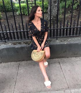 Helen Flanagan feet photo thumbnail