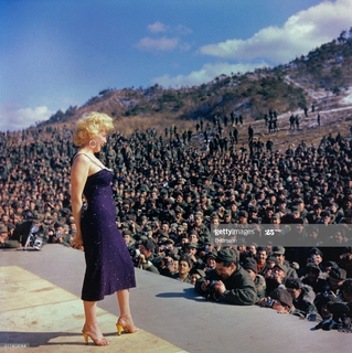 Marilyn Monroe feet photo thumbnail