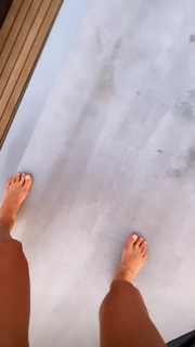 Belén Rodríguez feet photo thumbnail
