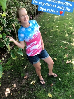 Angela Kinsey feet photo thumbnail