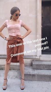 Xenia Tchoumitcheva feet photo thumbnail