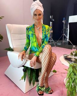 Chiara Ferragni feet photo thumbnail