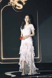 Angelababy feet photo thumbnail
