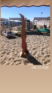 Federica Fontana feet photo thumbnail