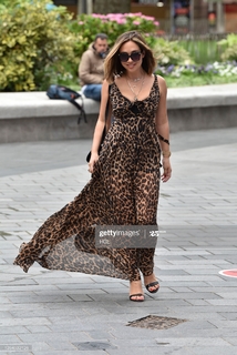 Myleene Klass feet photo thumbnail