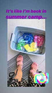 Julie Benz feet photo thumbnail