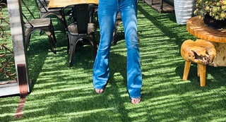 Brittani Taylor feet photo thumbnail