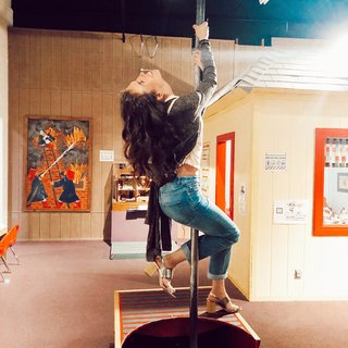 Brittani Taylor feet photo thumbnail